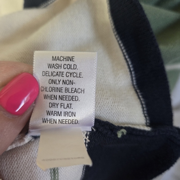 Croft & Barrow Faux 2-Piece Sweater Top Size M – Green Blue Cream Layered Look - Picture 6 of 7